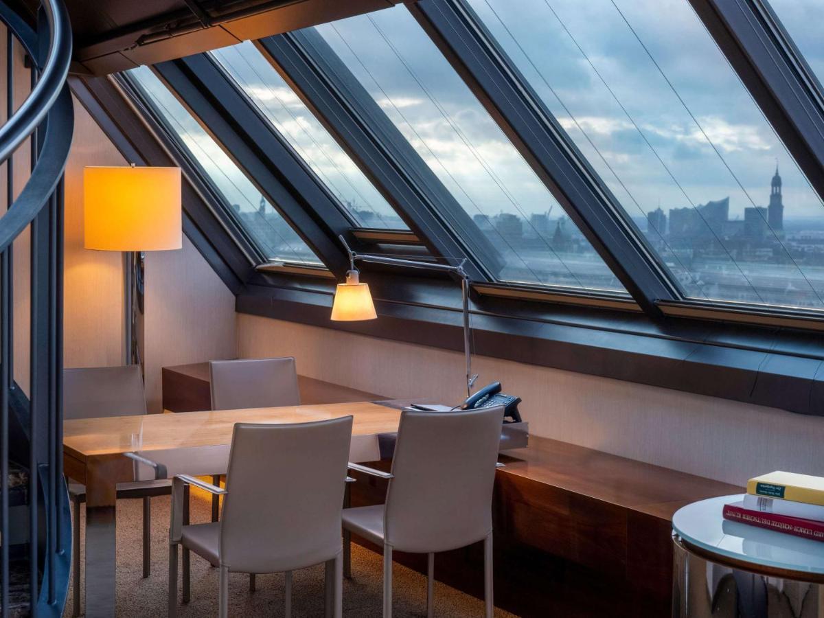 Moevenpick Hotel Hamburg City Bagian luar foto
