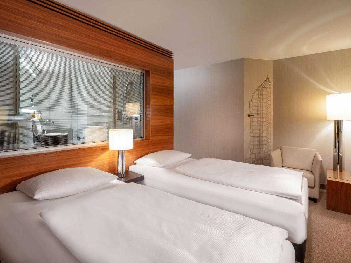 Moevenpick Hotel Hamburg City Bagian luar foto