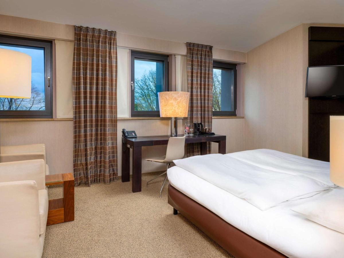 Moevenpick Hotel Hamburg City Bagian luar foto