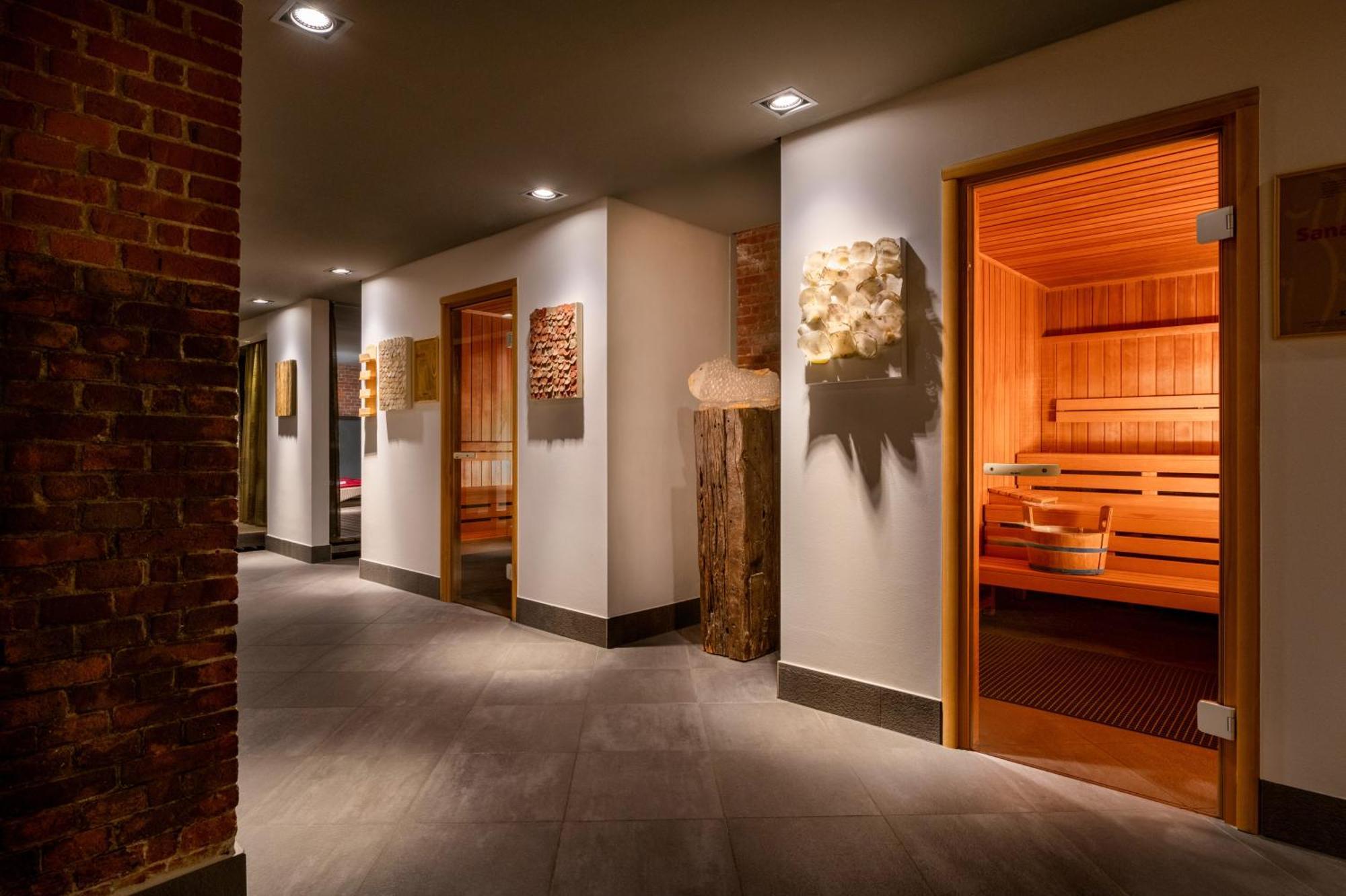 Moevenpick Hotel Hamburg City Bagian luar foto