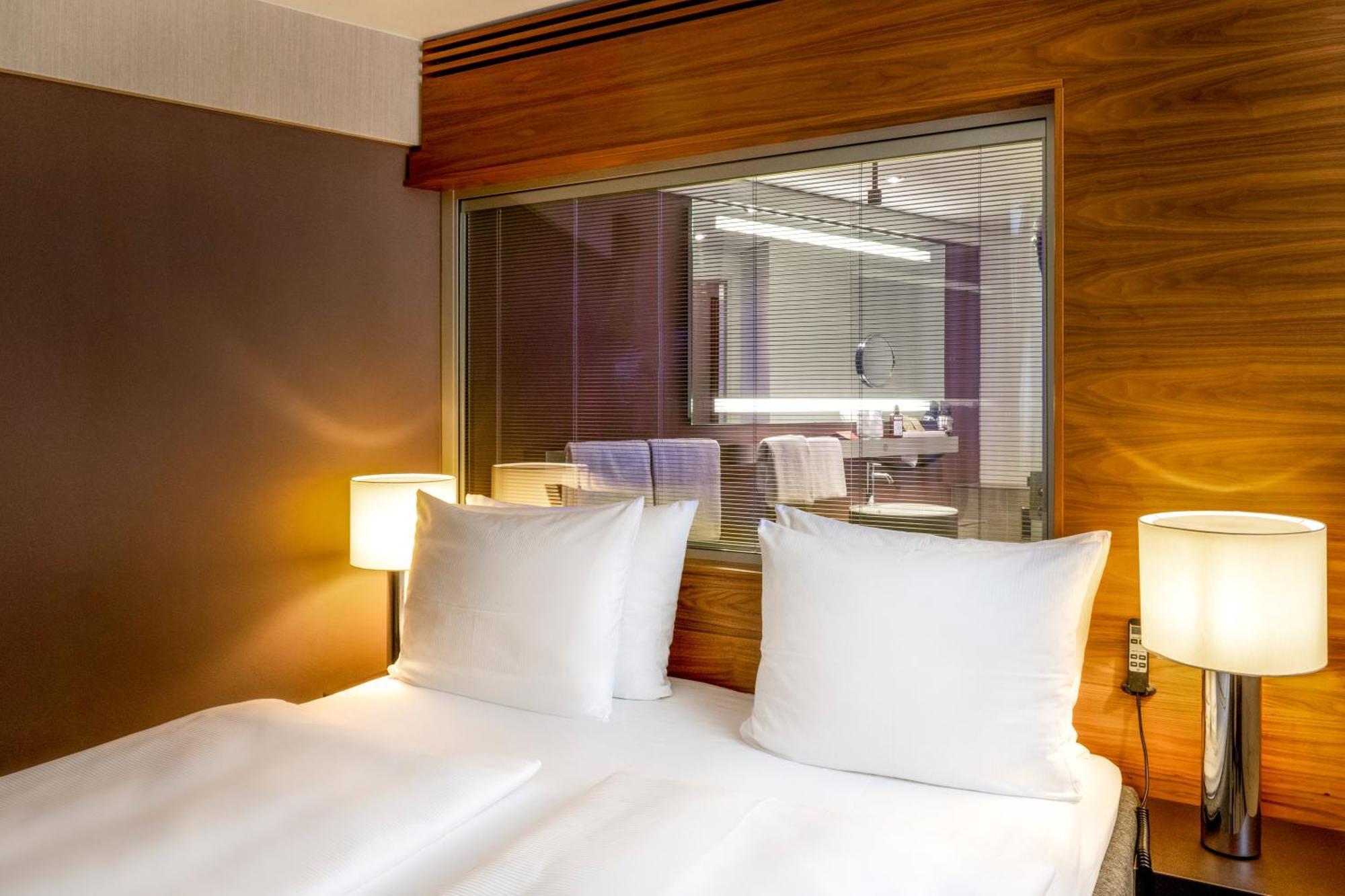 Moevenpick Hotel Hamburg City Bagian luar foto