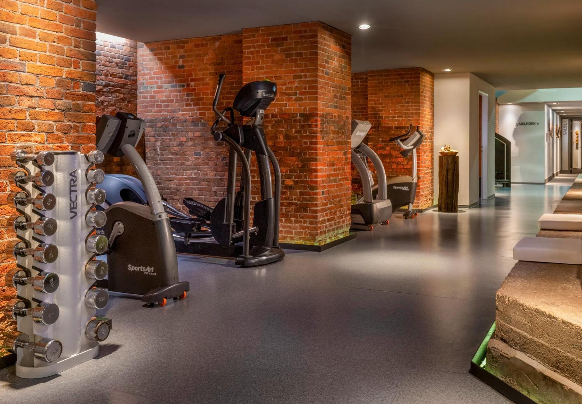 Moevenpick Hotel Hamburg City Bagian luar foto