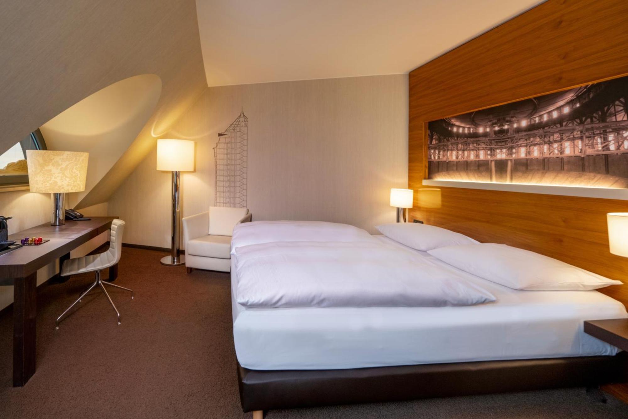 Moevenpick Hotel Hamburg City Bagian luar foto