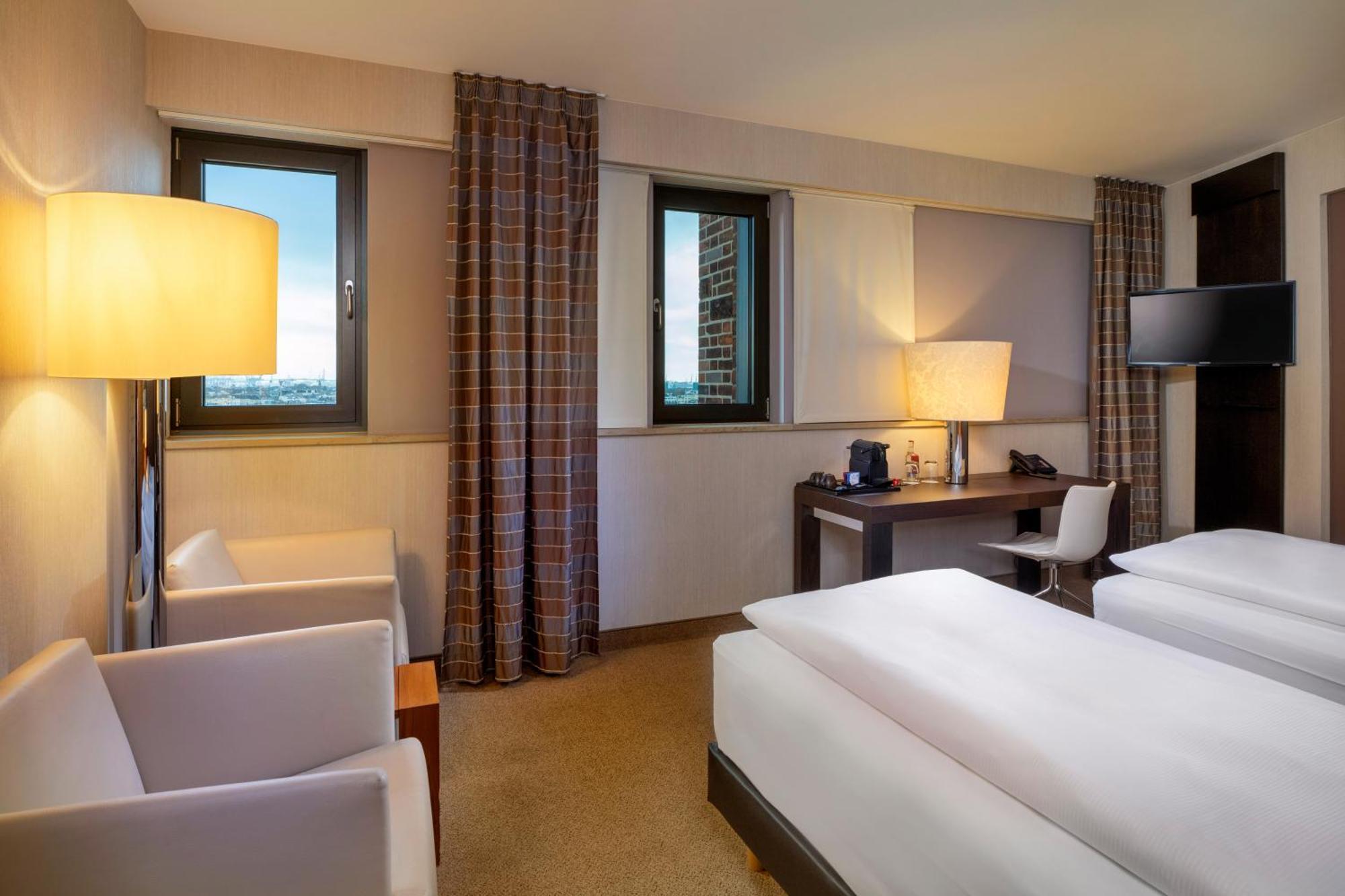 Moevenpick Hotel Hamburg City Bagian luar foto