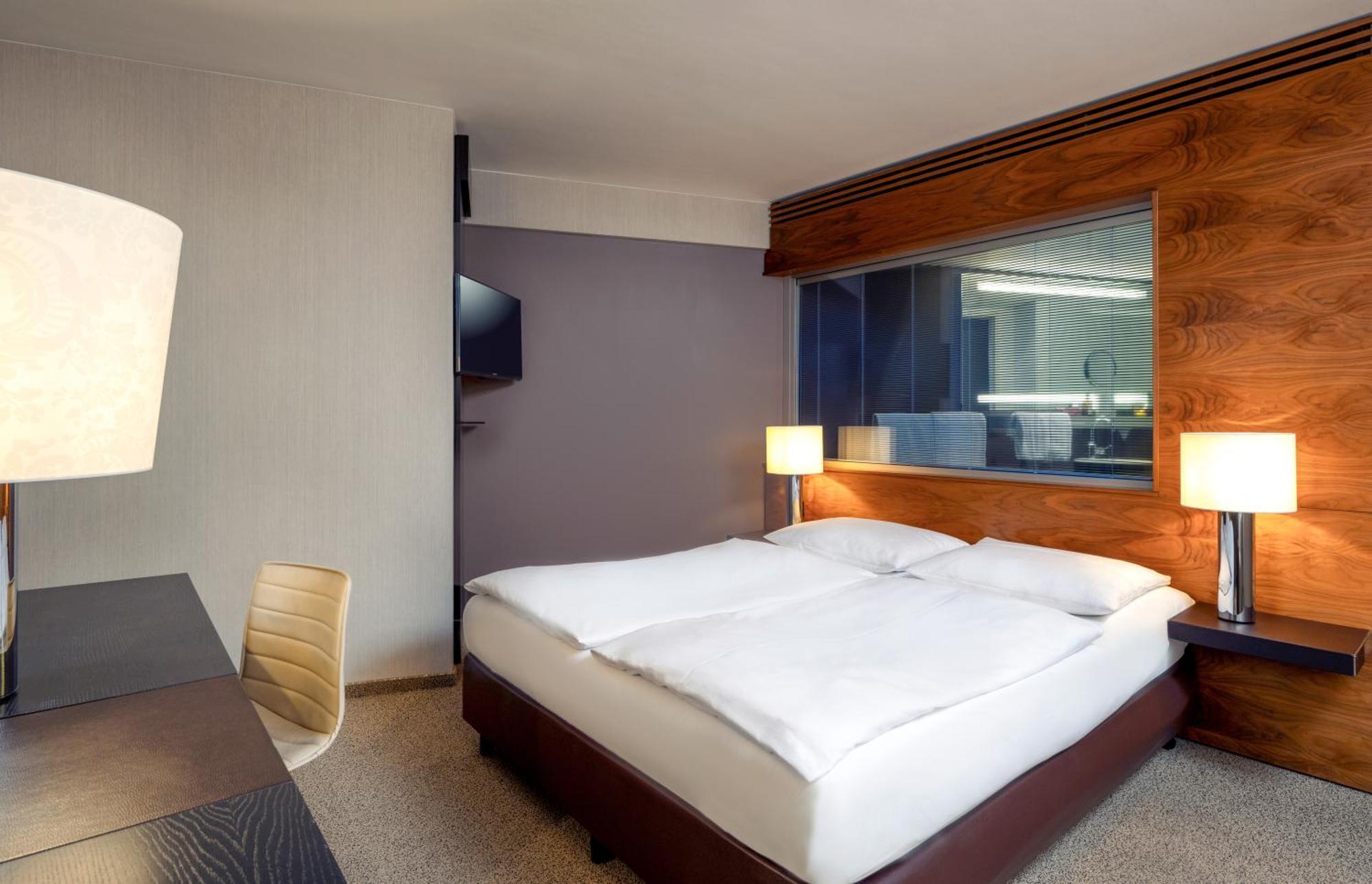 Moevenpick Hotel Hamburg City Bagian luar foto