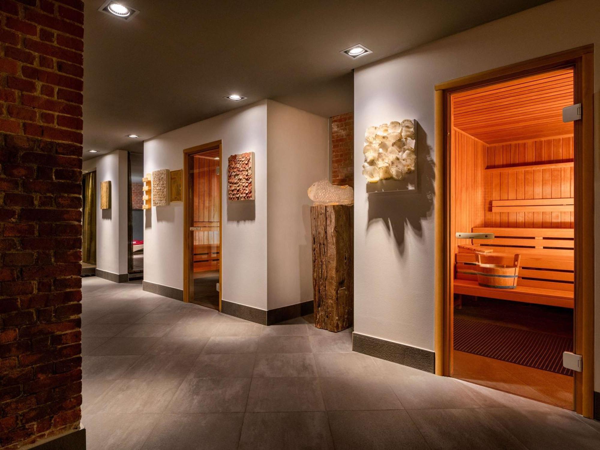 Moevenpick Hotel Hamburg City Bagian luar foto